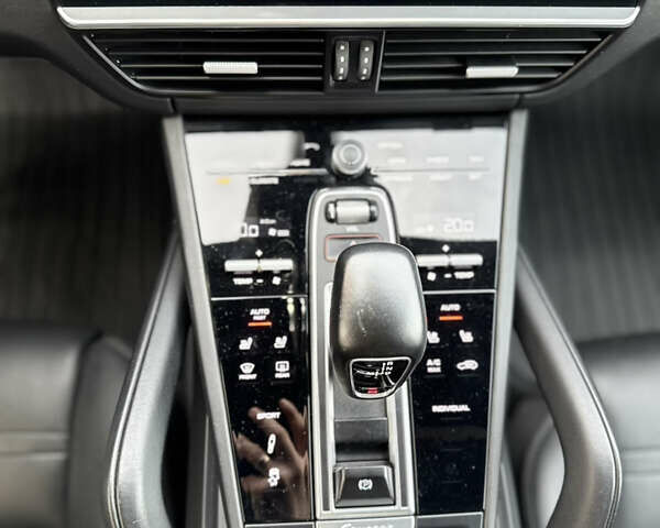 Черный Порше Каен, объемом двигателя 3 л и пробегом 109 тыс. км за 52500 $, фото 49 на Automoto.ua