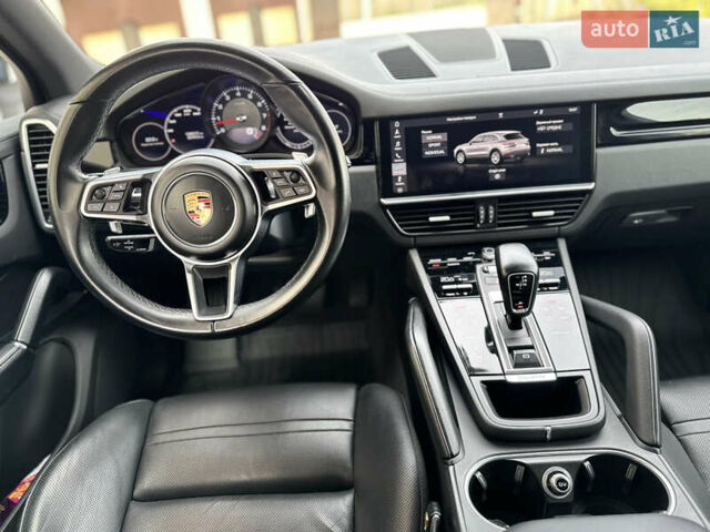 Черный Порше Каен, объемом двигателя 3 л и пробегом 109 тыс. км за 52500 $, фото 45 на Automoto.ua