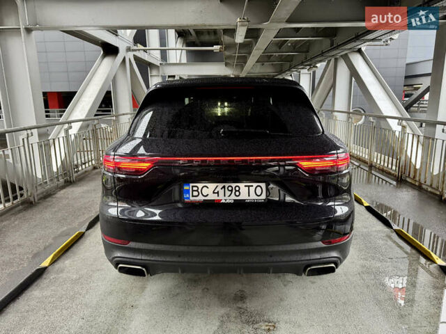 Черный Порше Каен, объемом двигателя 3 л и пробегом 99 тыс. км за 43800 $, фото 2 на Automoto.ua