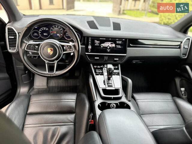 Черный Порше Каен, объемом двигателя 3 л и пробегом 109 тыс. км за 52500 $, фото 43 на Automoto.ua