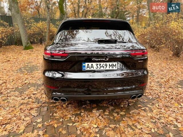 Черный Порше Каен, объемом двигателя 2.89 л и пробегом 118 тыс. км за 57000 $, фото 2 на Automoto.ua