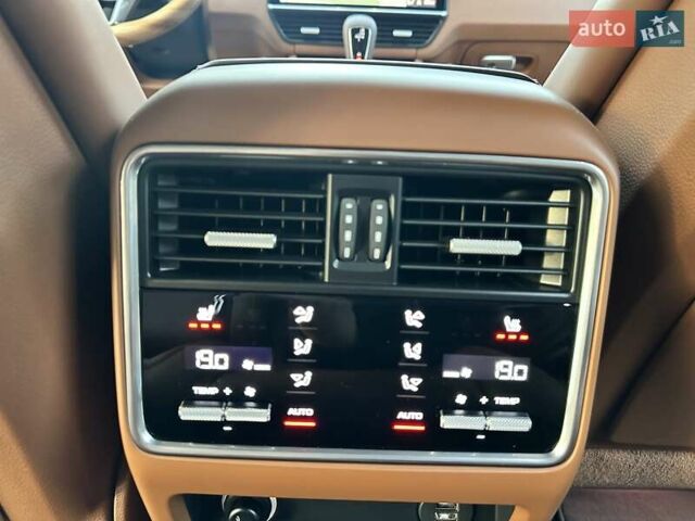 Черный Порше Каен, объемом двигателя 3 л и пробегом 170 тыс. км за 63500 $, фото 65 на Automoto.ua