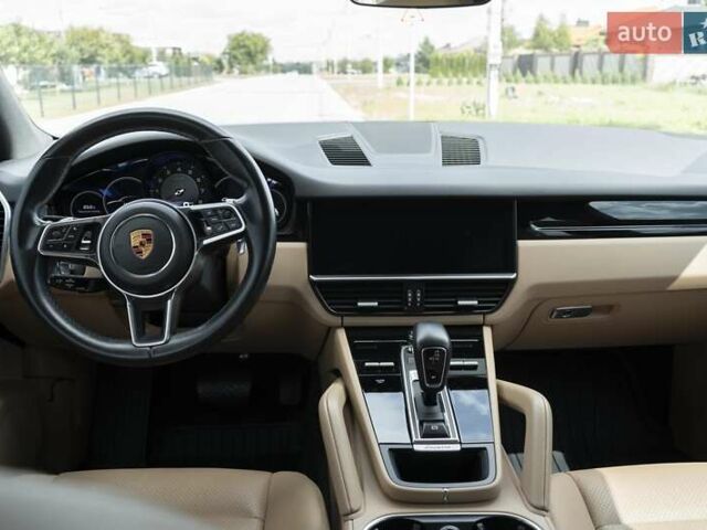 Черный Порше Каен, объемом двигателя 3 л и пробегом 110 тыс. км за 53900 $, фото 21 на Automoto.ua