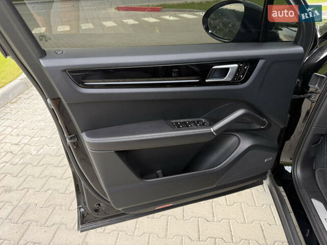 Черный Порше Каен, объемом двигателя 2.89 л и пробегом 110 тыс. км за 50900 $, фото 15 на Automoto.ua