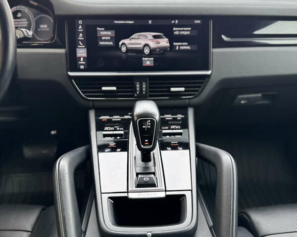 Черный Порше Каен, объемом двигателя 3 л и пробегом 109 тыс. км за 52500 $, фото 48 на Automoto.ua