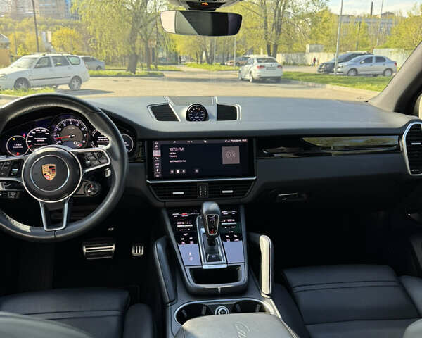Черный Порше Каен, объемом двигателя 2.89 л и пробегом 108 тыс. км за 53900 $, фото 17 на Automoto.ua