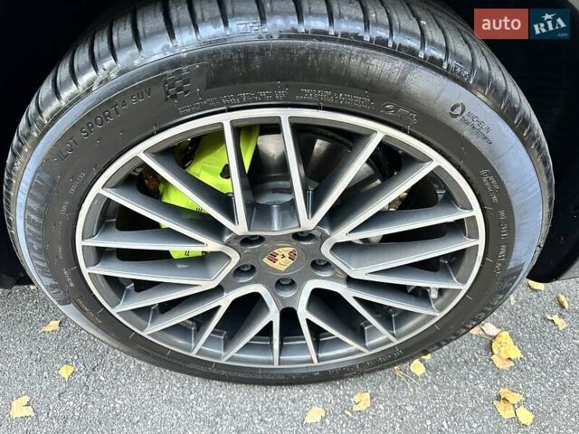 Черный Порше Каен, объемом двигателя 3 л и пробегом 170 тыс. км за 63500 $, фото 11 на Automoto.ua