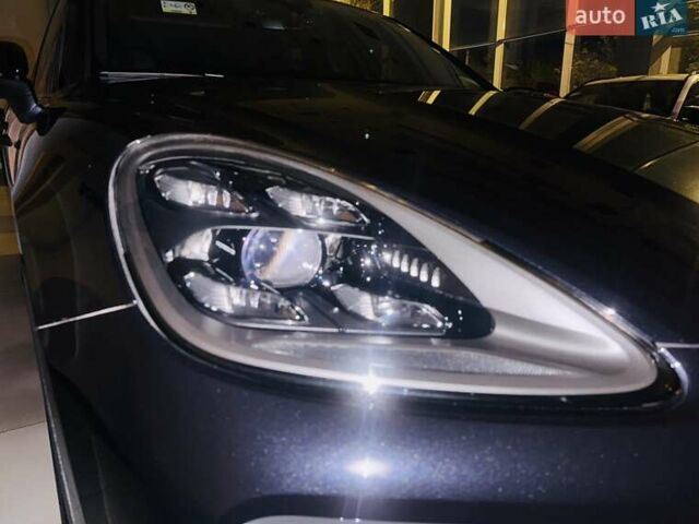 Черный Порше Каен, объемом двигателя 3 л и пробегом 32 тыс. км за 69900 $, фото 2 на Automoto.ua