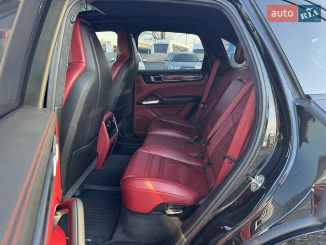 Черный Порше Каен, объемом двигателя 4 л и пробегом 120 тыс. км за 87700 $, фото 22 на Automoto.ua
