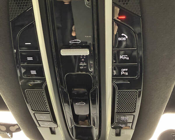 Черный Порше Каен, объемом двигателя 4 л и пробегом 89 тыс. км за 84500 $, фото 26 на Automoto.ua