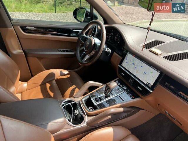 Черный Порше Каен, объемом двигателя 3 л и пробегом 146 тыс. км за 52000 $, фото 8 на Automoto.ua