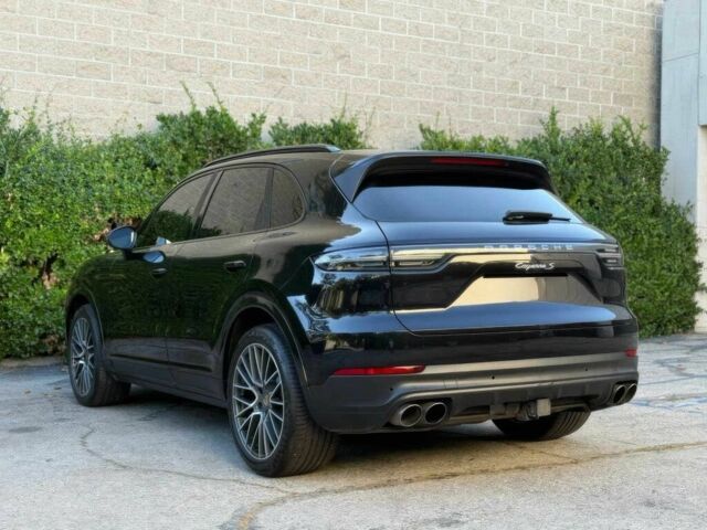Чорний Порше Cayenne, об'ємом двигуна 2.9 л та пробігом 49 тис. км за 37800 $, фото 3 на Automoto.ua