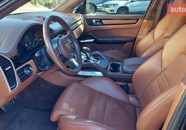 Чорний Порше Cayenne, об'ємом двигуна 3 л та пробігом 170 тис. км за 69850 $, фото 10 на Automoto.ua
