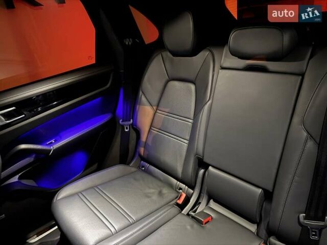 Черный Порше Каен, объемом двигателя 3 л и пробегом 32 тыс. км за 69900 $, фото 67 на Automoto.ua