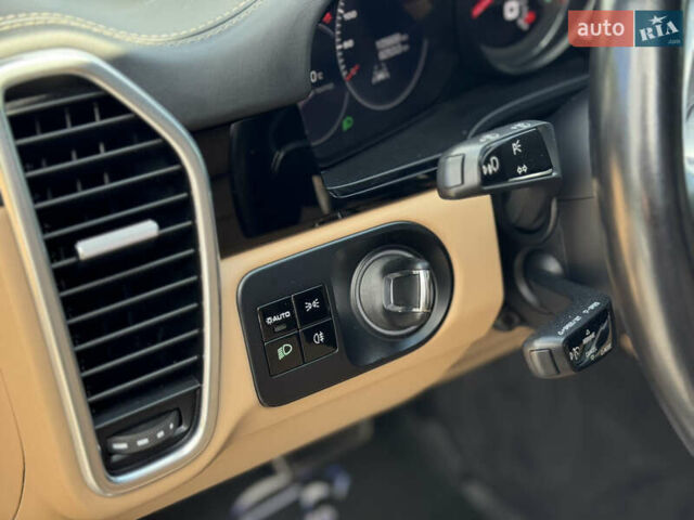 Чорний Порше Cayenne, об'ємом двигуна 2.89 л та пробігом 100 тис. км за 85000 $, фото 53 на Automoto.ua