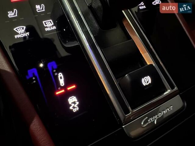 Черный Порше Каен, объемом двигателя 3 л и пробегом 94 тыс. км за 64900 $, фото 89 на Automoto.ua