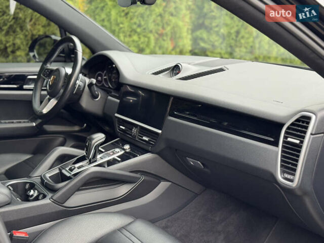 Черный Порше Каен, объемом двигателя 3 л и пробегом 134 тыс. км за 51000 $, фото 60 на Automoto.ua