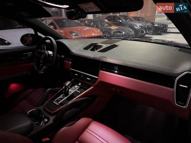 Черный Порше Каен, объемом двигателя 3 л и пробегом 94 тыс. км за 64900 $, фото 124 на Automoto.ua