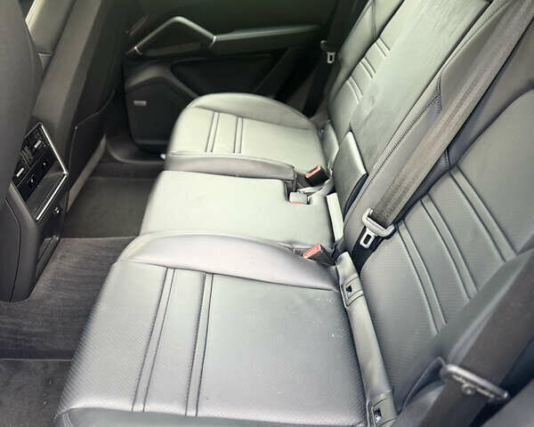 Черный Порше Каен, объемом двигателя 2.89 л и пробегом 120 тыс. км за 75000 $, фото 23 на Automoto.ua