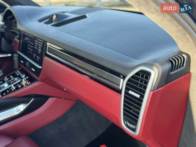 Черный Порше Каен, объемом двигателя 4 л и пробегом 120 тыс. км за 87700 $, фото 30 на Automoto.ua