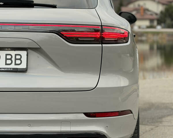 Черный Порше Каен, объемом двигателя 3 л и пробегом 66 тыс. км за 57500 $, фото 19 на Automoto.ua