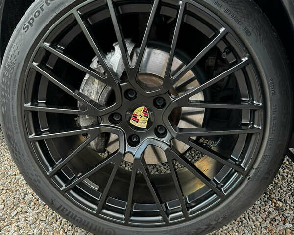 Чорний Порше Cayenne, об'ємом двигуна 3 л та пробігом 75 тис. км за 52000 $, фото 22 на Automoto.ua