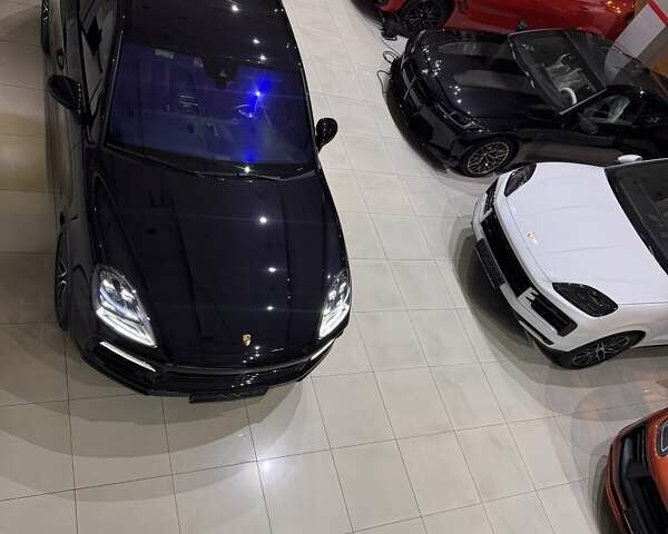 Черный Порше Каен, объемом двигателя 3 л и пробегом 94 тыс. км за 64900 $, фото 60 на Automoto.ua