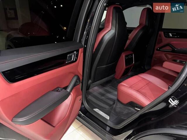 Черный Порше Каен, объемом двигателя 3 л и пробегом 94 тыс. км за 64900 $, фото 103 на Automoto.ua