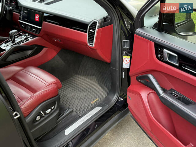 Чорний Порше Cayenne, об'ємом двигуна 3 л та пробігом 112 тис. км за 59000 $, фото 15 на Automoto.ua