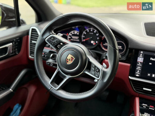 Чорний Порше Cayenne, об'ємом двигуна 3 л та пробігом 112 тис. км за 59000 $, фото 11 на Automoto.ua