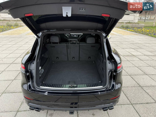 Черный Порше Каен, объемом двигателя 4 л и пробегом 89 тыс. км за 84500 $, фото 37 на Automoto.ua