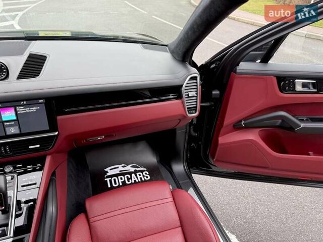 Черный Порше Каен, объемом двигателя 3 л и пробегом 44 тыс. км за 72500 $, фото 70 на Automoto.ua