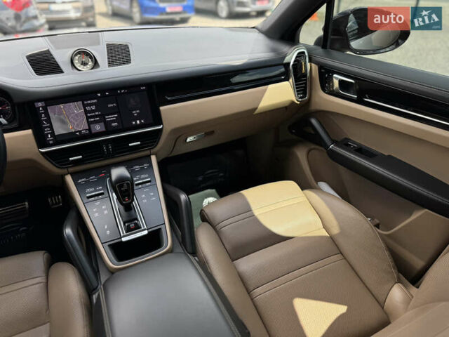 Чорний Порше Cayenne, об'ємом двигуна 2.89 л та пробігом 100 тис. км за 85000 $, фото 17 на Automoto.ua