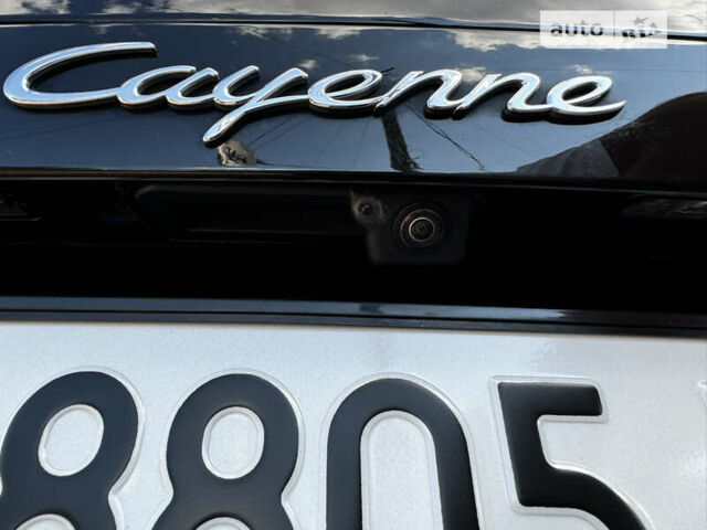 Чорний Порше Cayenne, об'ємом двигуна 3 л та пробігом 75 тис. км за 52000 $, фото 25 на Automoto.ua