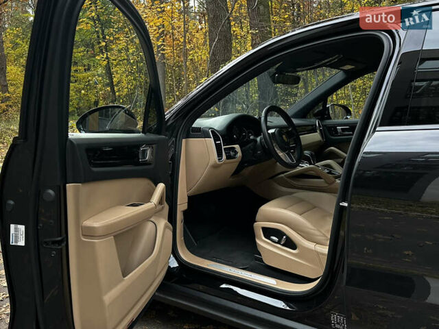 Черный Порше Каен, объемом двигателя 3 л и пробегом 40 тыс. км за 75000 $, фото 17 на Automoto.ua