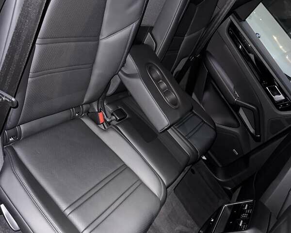 Черный Порше Каен, объемом двигателя 3 л и пробегом 32 тыс. км за 69900 $, фото 124 на Automoto.ua