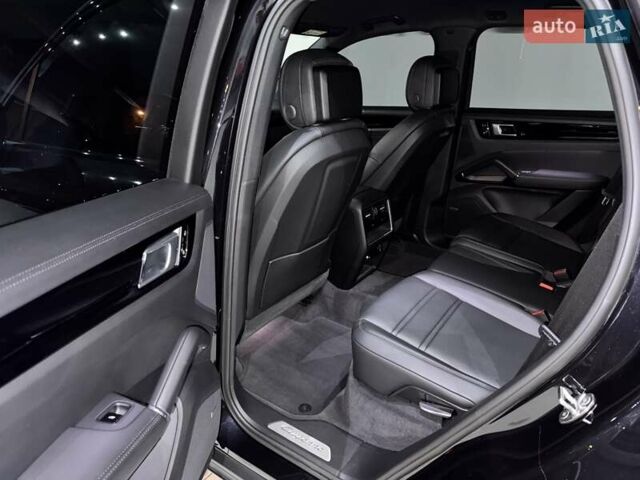 Черный Порше Каен, объемом двигателя 3 л и пробегом 32 тыс. км за 69900 $, фото 101 на Automoto.ua