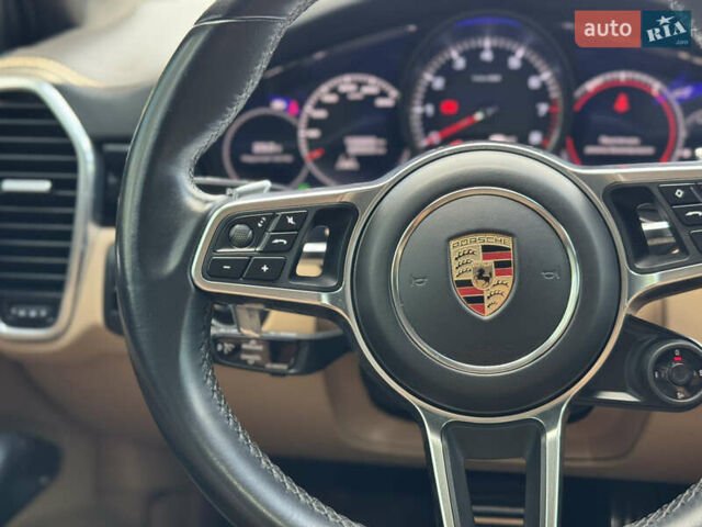 Чорний Порше Cayenne, об'ємом двигуна 2.89 л та пробігом 100 тис. км за 85000 $, фото 19 на Automoto.ua