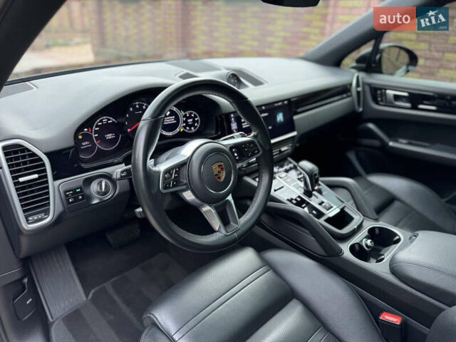 Черный Порше Каен, объемом двигателя 3 л и пробегом 134 тыс. км за 51000 $, фото 28 на Automoto.ua