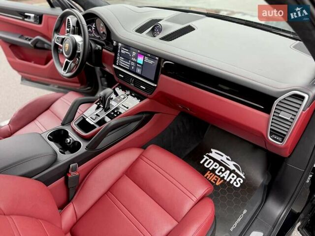 Черный Порше Каен, объемом двигателя 3 л и пробегом 44 тыс. км за 72500 $, фото 44 на Automoto.ua