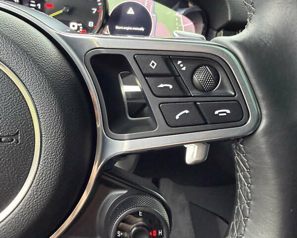 Черный Порше Каен, объемом двигателя 3 л и пробегом 66 тыс. км за 57500 $, фото 33 на Automoto.ua