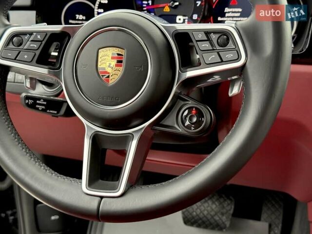 Черный Порше Каен, объемом двигателя 3 л и пробегом 44 тыс. км за 72500 $, фото 74 на Automoto.ua