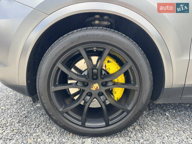 Чорний Порше Cayenne, об'ємом двигуна 2.89 л та пробігом 100 тис. км за 85000 $, фото 57 на Automoto.ua