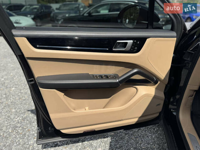 Чорний Порше Cayenne, об'ємом двигуна 2.89 л та пробігом 100 тис. км за 85000 $, фото 26 на Automoto.ua