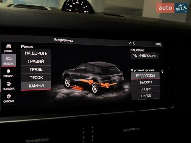 Черный Порше Каен, объемом двигателя 3 л и пробегом 94 тыс. км за 64900 $, фото 46 на Automoto.ua