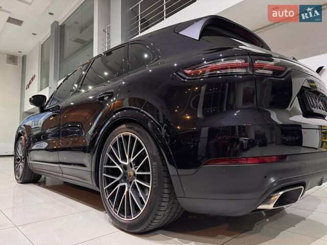 Черный Порше Каен, объемом двигателя 3 л и пробегом 94 тыс. км за 64900 $, фото 43 на Automoto.ua