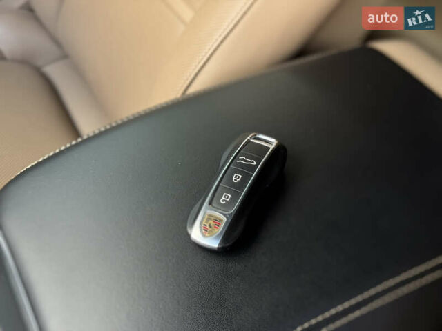 Чорний Порше Cayenne, об'ємом двигуна 2.89 л та пробігом 100 тис. км за 85000 $, фото 49 на Automoto.ua