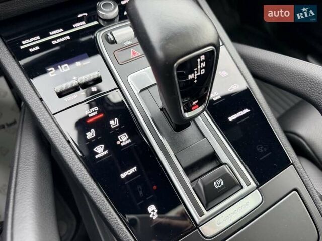 Черный Порше Каен, объемом двигателя 3 л и пробегом 106 тыс. км за 47500 $, фото 14 на Automoto.ua