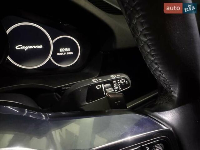 Черный Порше Каен, объемом двигателя 3 л и пробегом 32 тыс. км за 69900 $, фото 79 на Automoto.ua