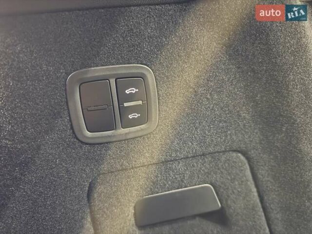 Черный Порше Каен, объемом двигателя 3 л и пробегом 32 тыс. км за 69900 $, фото 119 на Automoto.ua